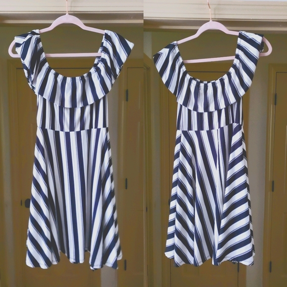 Women's Ardene Black/White Stripe Dress - Picture 3 of 3